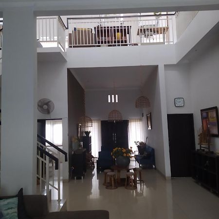 Villa Padasuka Raisa By Grorental Bandung Exterior foto